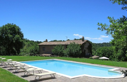 Sorano Villa | Beautiful private villa with WIFI, private pool, TV, patio, pets allowed, panoramic view and par...