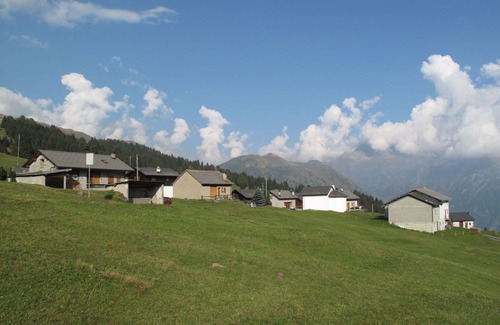 Blenio House | Beautiful private villa for 6 people with pets allowed, panoramic view and parking