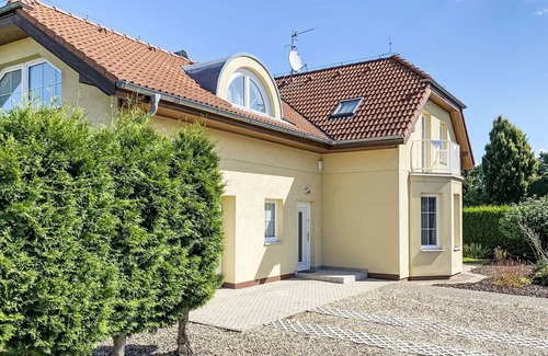 Dolni Chabry Villa | Beautiful private villa for 8 people with WIFI, TV and terrace
