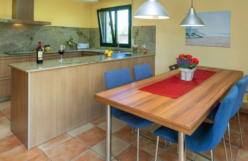Ullastret House | Beautiful private villa for 8 people with WIFI, private pool, TV, patio, pets allowed and parking