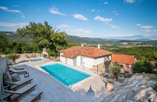 Buzet House | Beautiful private villa for 14 guests with A/C, WIFI, private pool, TV and terrace