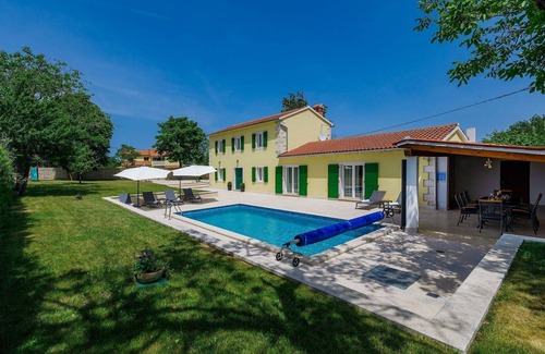 Kringa House | Beautiful private villa for 8 people with A/C, private pool, WIFI, TV, terrace and parking