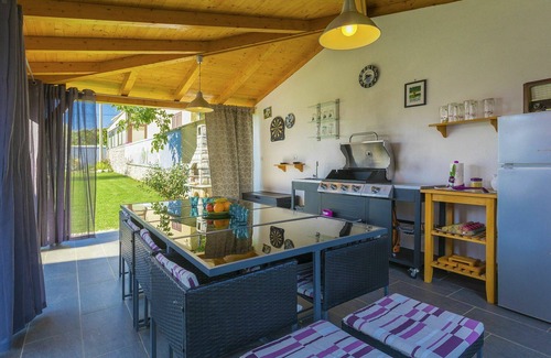Orihi House | Beautiful private villa for 12 guests with private pool, A/C, WIFI, TV, terrace and pets allowed