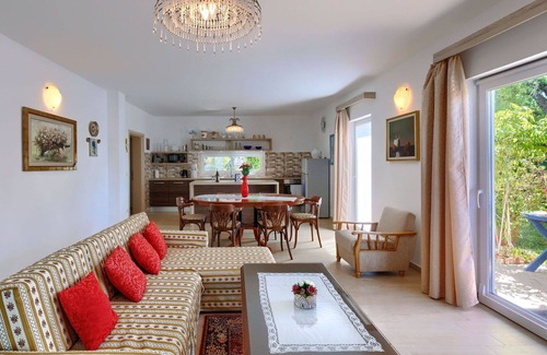 Valica House | Beautiful private villa for 10 guests with private pool, WIFI, A/C, TV, terrace and panoramic view