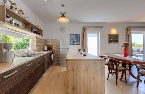 Valica House | Beautiful private villa for 10 guests with private pool, WIFI, A/C, TV, terrace and panoramic view