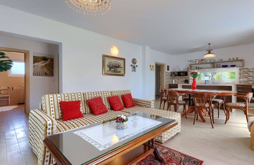 Valica House | Beautiful private villa for 10 guests with private pool, WIFI, A/C, TV, terrace and panoramic view