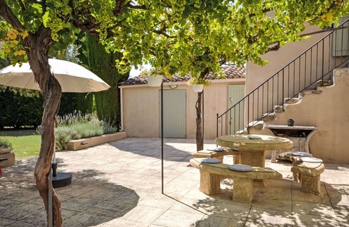Cucuron House | Beautiful private villa for 9 people with WIFI, private pool, TV and terrace