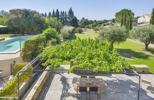 Uchaux House | Beautiful private villa for 8 guests with A/C, private pool, WIFI, TV, terrace and parking