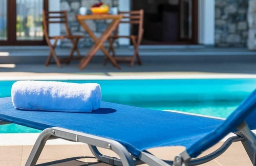 Fanes Villa | Beautiful private villa with A/C, private pool, WIFI, TV, balcony, panoramic view and parking
