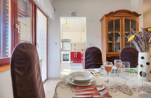 Muntic House | Beautiful private villa for 9 guests with A/C, private pool, WIFI, TV, patio and pets allowed