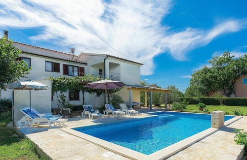 Muntic House | Beautiful private villa for 9 guests with A/C, private pool, WIFI, TV, patio and pets allowed