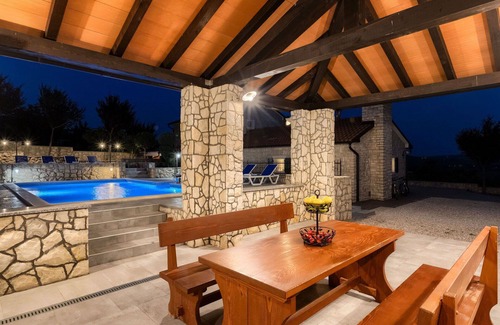 Krsan House | Beautiful private villa for 10 people with private pool, A/C, hot tub, WIFI, TV and terrace