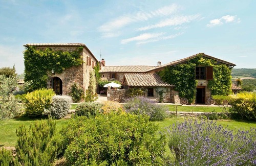 Argiano Villa | Beautiful private villa for 10 guests with A/C, WIFI, private pool, TV and patio