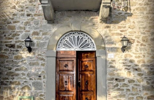 Cortona Villa | Beautiful private villa for 20 guests with private pool, WIFI, A/C, TV, veranda and pets allowed