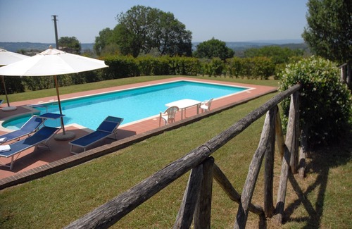 Montoro Villa | Beautiful private villa with private pool, WIFI, TV, patio, pets allowed and panoramic view