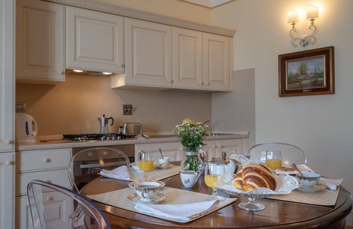 Ronta Villa | Beautiful private villa with hot tub, private pool, WIFI, TV, panoramic view and parking