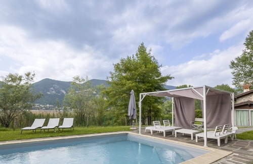 Cremignane Villa | Beautiful private villa with A/C, WIFI, private pool, TV, patio, pets allowed and parking