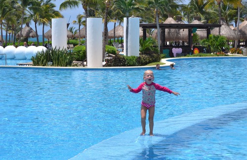 Villa Juarez Hotel | Beautiful property huge pool best golf course in the area!