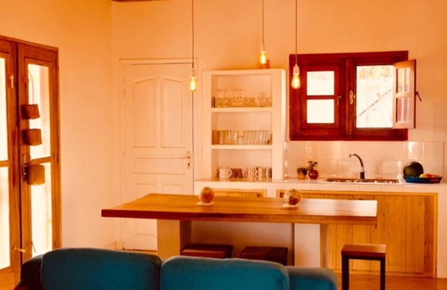 Mbour Villa | Beautiful property (2 houses) comfortably at the edge of the sea with pool