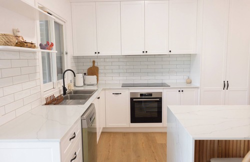 Bulimba House | Beautiful Queensland Getaway | In the Heart of Bulimba