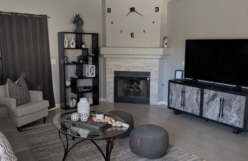 Bear Canyon House | Beautiful, quiet 3/2 in gated community