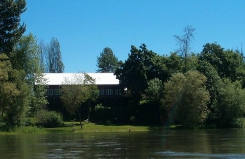 Willamette Valley Apartment | Beautiful, Quiet, Country Setting on Willamette River