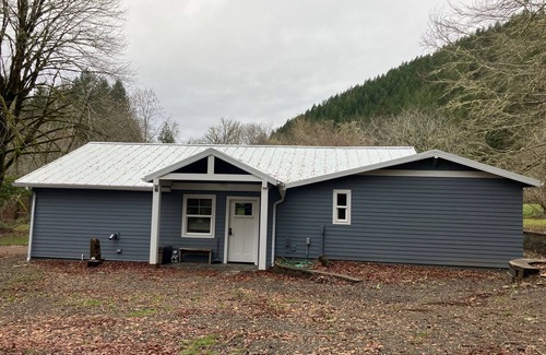 Lane County House | Beautiful Quiet Cozy remodeled riverfront home.