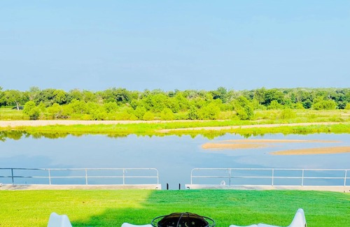 Kingsland House | Beautiful Quiet Getaway on Llano River w/Lake LBJ Access