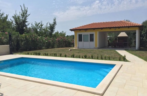 Kukci Apartment | Beautiful, quietly situated vacation home with three apartments and pool