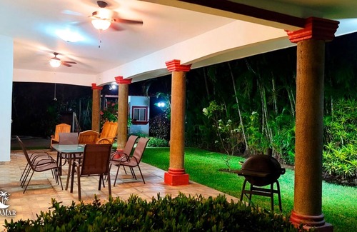 Los Cobanos House | Beautiful Quinta Luna Mar in Residencial Las Veraneras