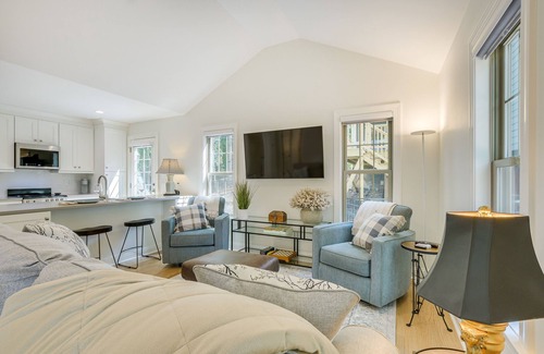 Raleigh Cottage | Beautiful Raleigh Cottage Rental: 5 Mi to Downtown