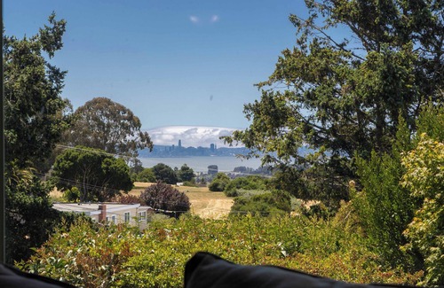 East Richmond Heights House | Beautiful, relaxing home with natural light & beautiful views of San Francisco.