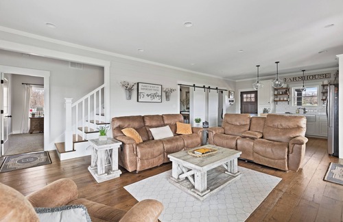 Mammoth Cave House | Beautiful Relaxing House w a private lake joining the Mammoth Cave National Park
