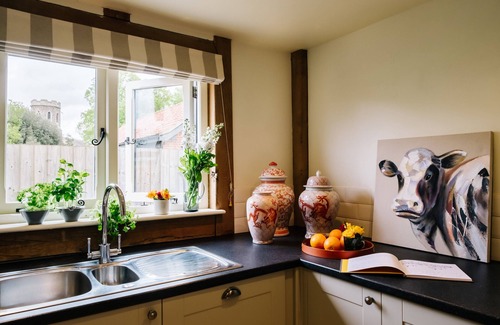 Eye House | Beautiful Renovated Barn - Sleeps 4 in two bedrooms