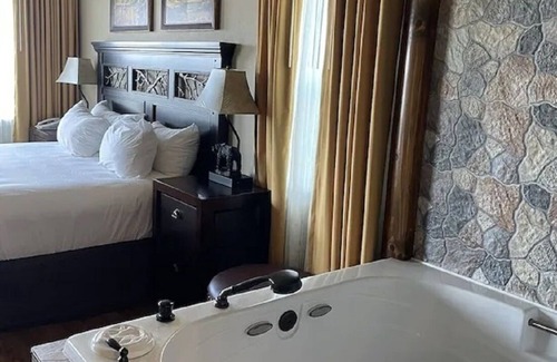 Gatlinburg Resort | beautiful resort w/jacuzzi, near a lot of attactions in Gatlinburg/Pigeon Forg/