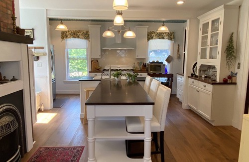 Troy House | Beautiful Restored Victorian House Perfect for Retreats, Holidays or Getaways!