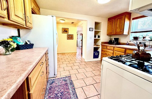 Albuquerque House | Beautiful Retreat Home in The North Valley - 2 miles from Dtwn Albuquerque