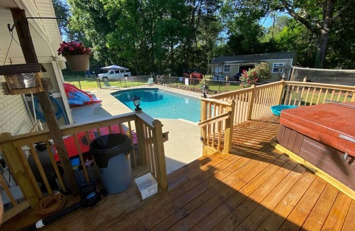 Etowah Condo | Beautiful Room Just Waiting for You!