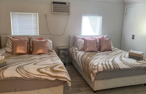 Flatbush House | Beautiful rooms available in a comfortable, and convenient location.