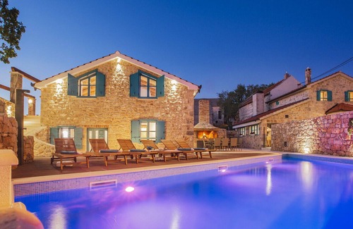Prolozac Villa | Beautiful Rustic Villa Imota