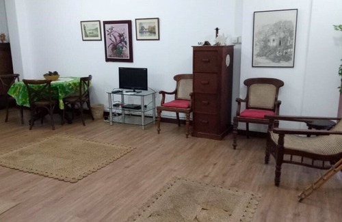 Kollupitiya Apartment | Beautiful Rustic One Bed Flat