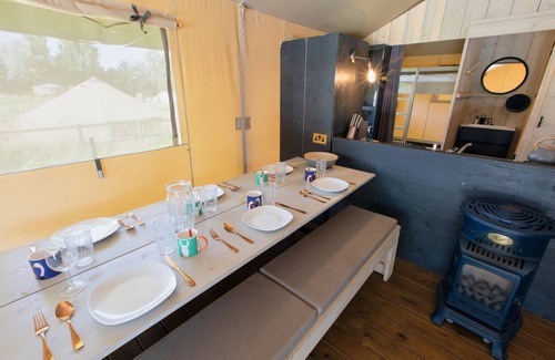 Littleport Cabin | Beautiful Safari Lodge with Swimming Lake