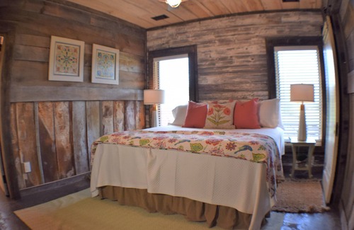 Sautee Nacoochee House | Beautiful Sautee Valley Farm with Creek Access, Moutain Views & Fire Pit