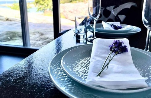 Torslanda House | Beautiful small house with a sea view, best for rest and a cozy stay.