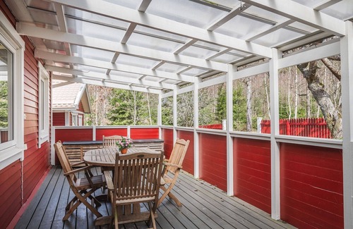 Tollered House | Beautiful House With Private Lakefront Views