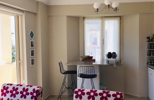 Bogazici House | Beautiful Sea View Apartment w/ AC + Gym
