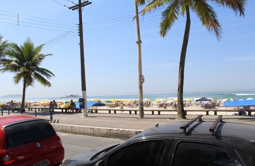 Pitangueiras Apartment | BEAUTIFUL SEA VIEW, FOOT IN THE SAND