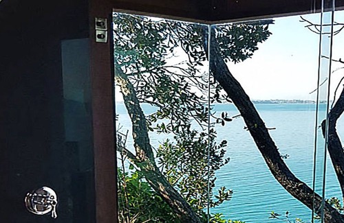 Waiwera Apartment | beautiful sea view with private beach