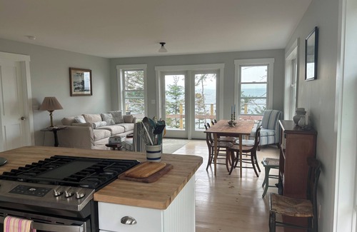 Tenants Harbor Cottage | Beautiful Seaside cottage with stunning views