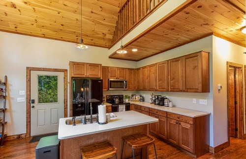 Vilas Cabin | Beautiful Secluded Cabin near Boone